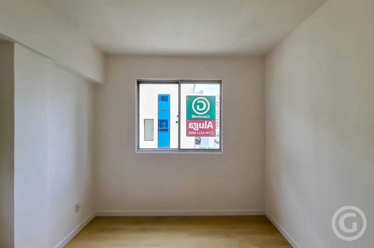 Apartment, 70 m², with wood or laminate floors — photo 3