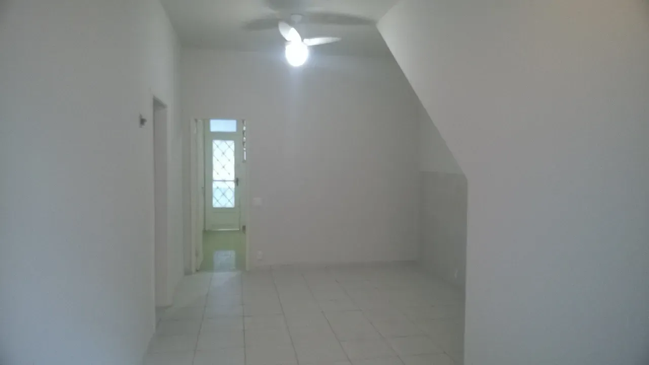 Unfurnished 105 m² house with 2 bedrooms and private garden