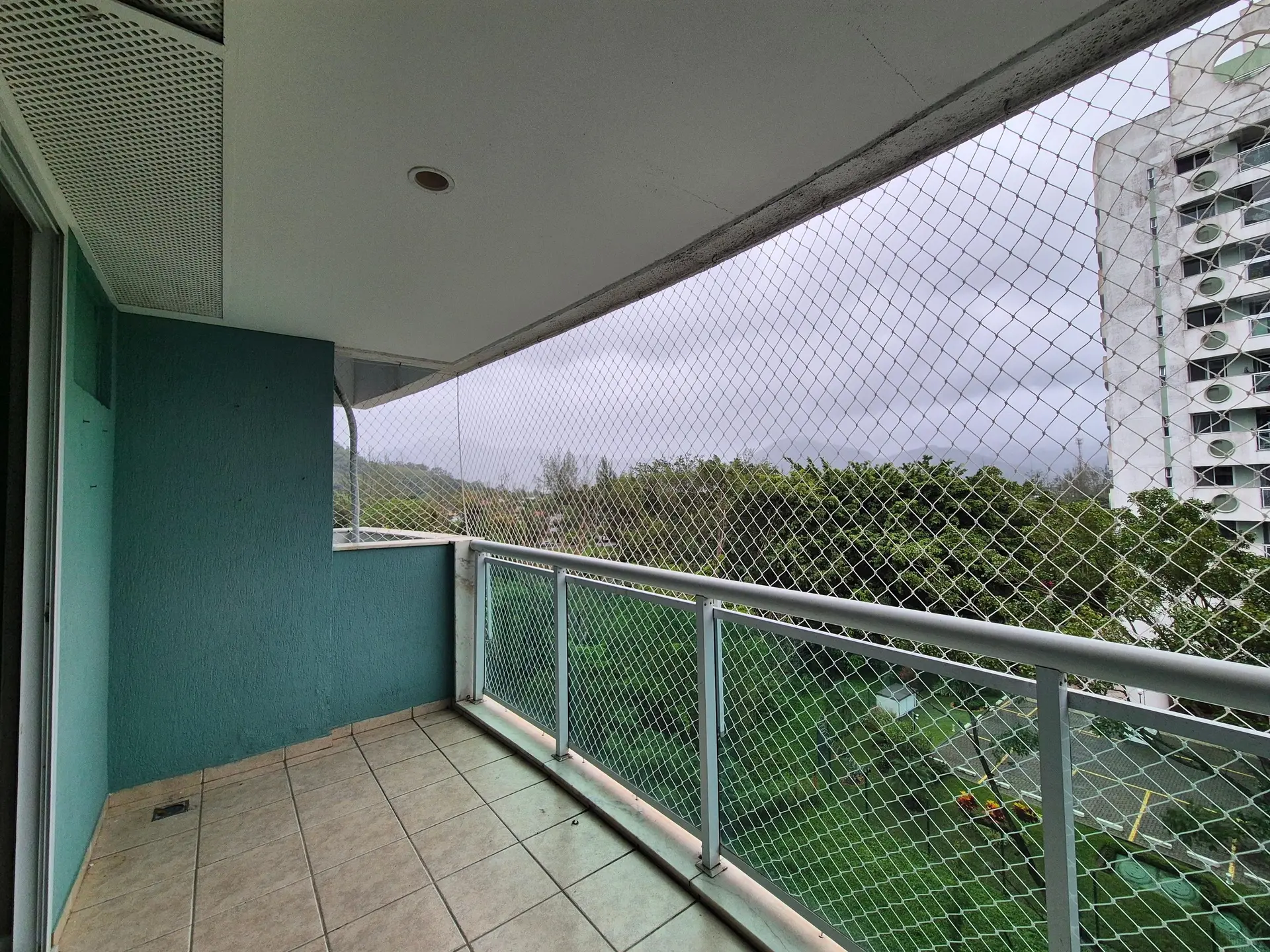 2-bedroom apartment with open-plan kitchen — photo 12