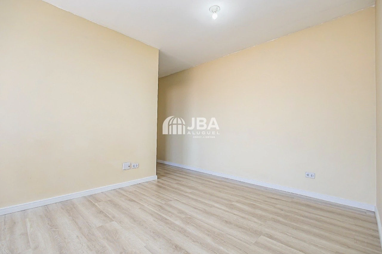 Departamento con piso de madera o laminado en Curitiba