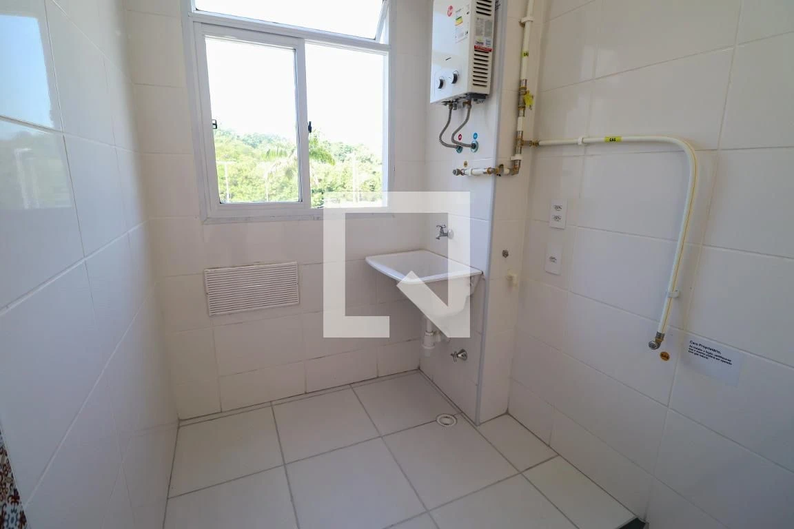 Apartamento sem mobília com 2 quartos e garagem — photo 16