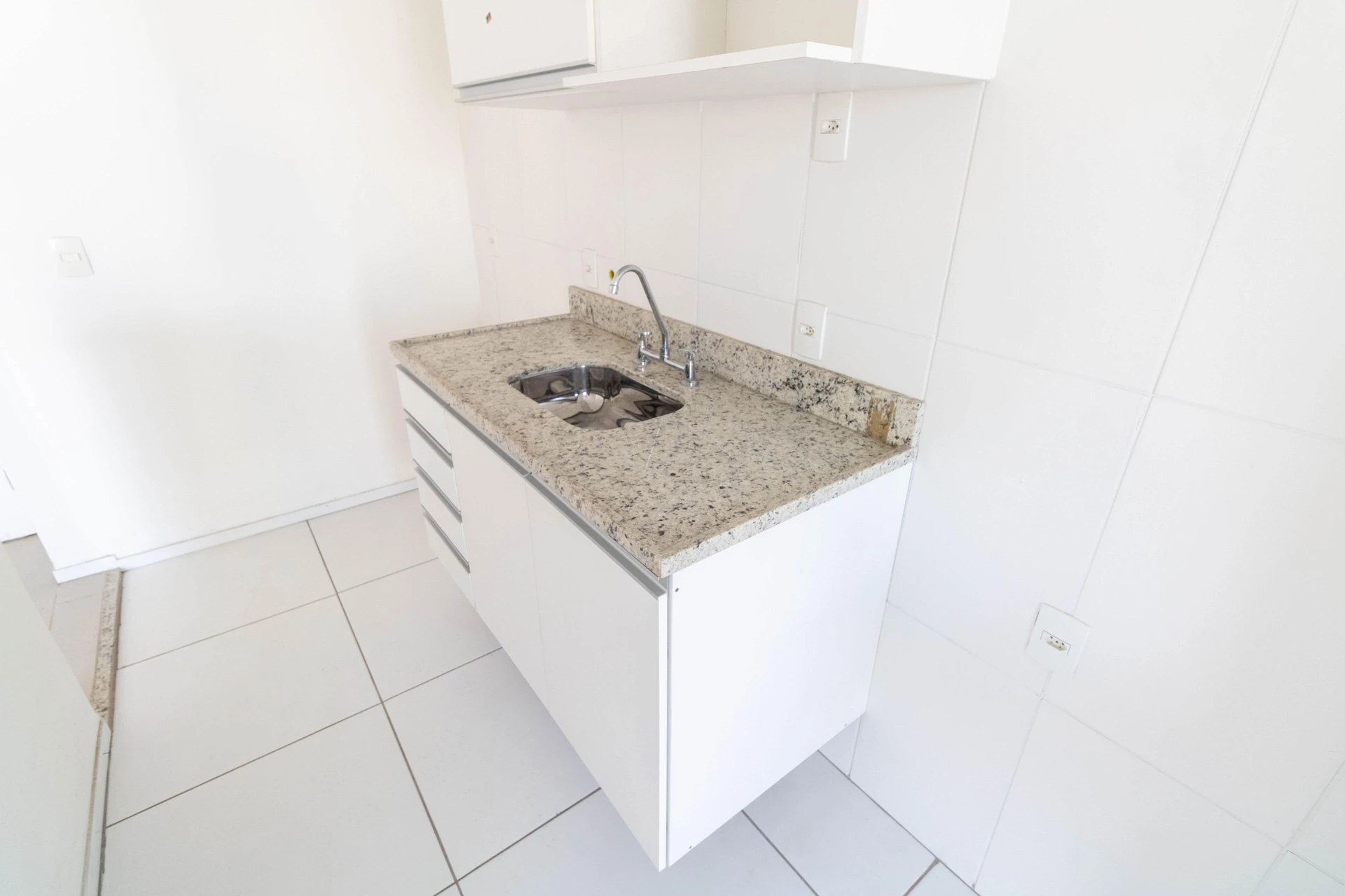 Apartamento mobiliado com 3 quartos e varanda envidraçada — photo 12