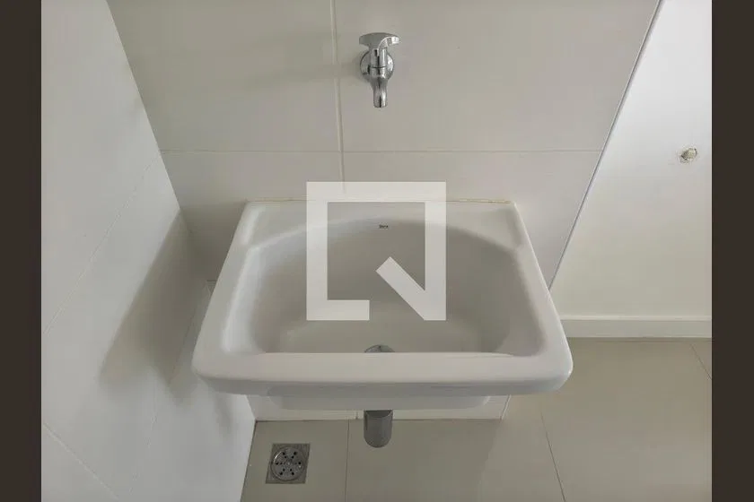 2-bedroom apartment with a mountain view — photo 6