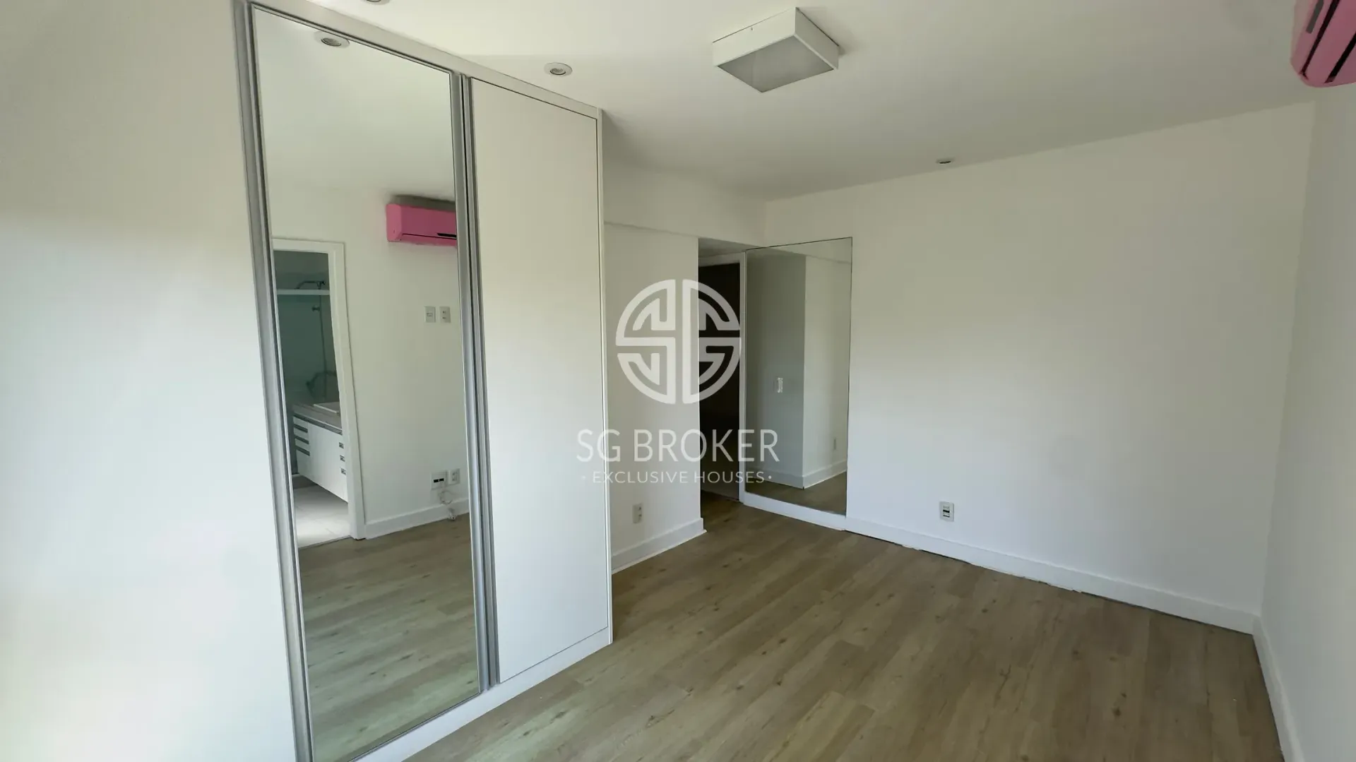 Apartamento com cozinha integrada e 4 dormitórios — photo 42