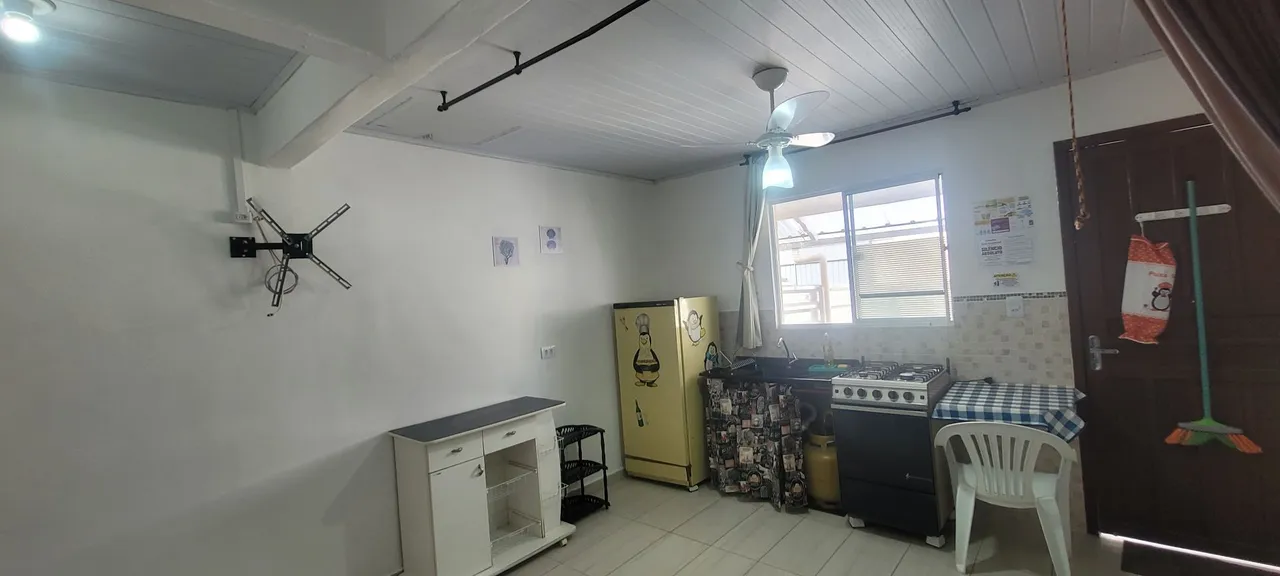 Furnished one-bedroom, 39 m² house in Curitiba — photo 3