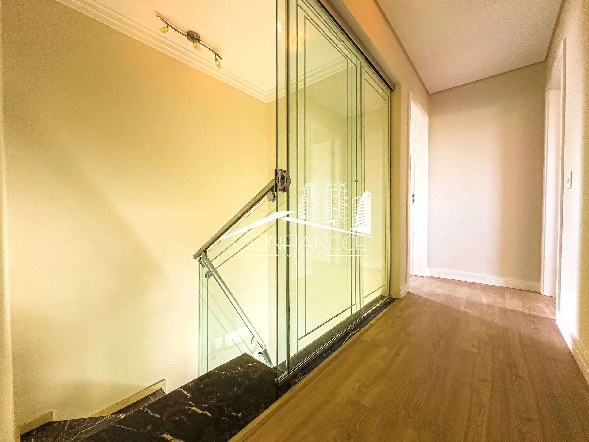 4-suite penthouse with 256 m² and 3 parking spots — photo 26