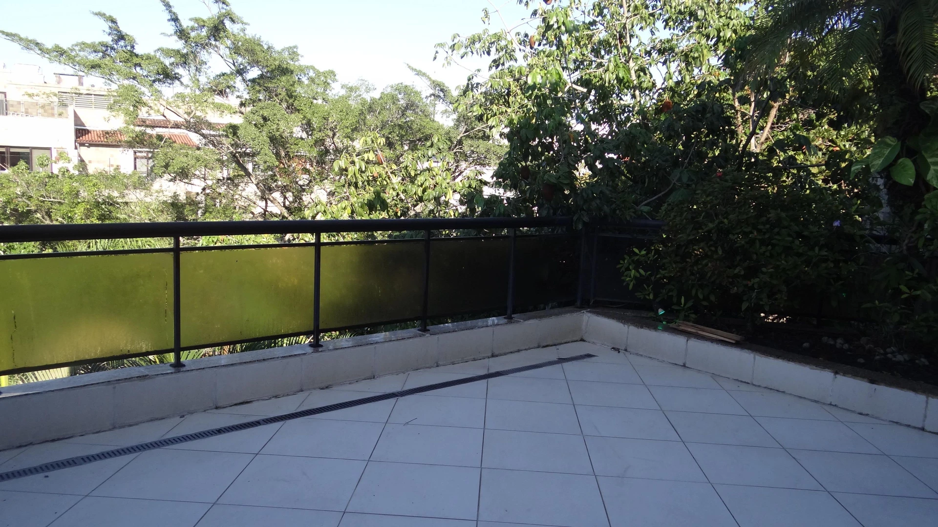 Apartamento sin amueblar con 3 dormitorios y balcón — photo 5