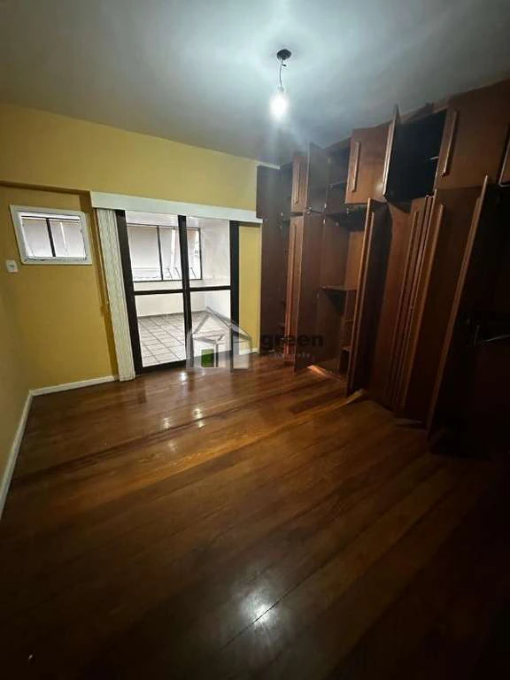 Apartamento de 4 quartos com suíte e 200 m² — photo 2