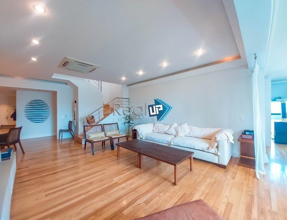 429 m² apartment with 5 bedrooms and 3 parking spots — photo 9