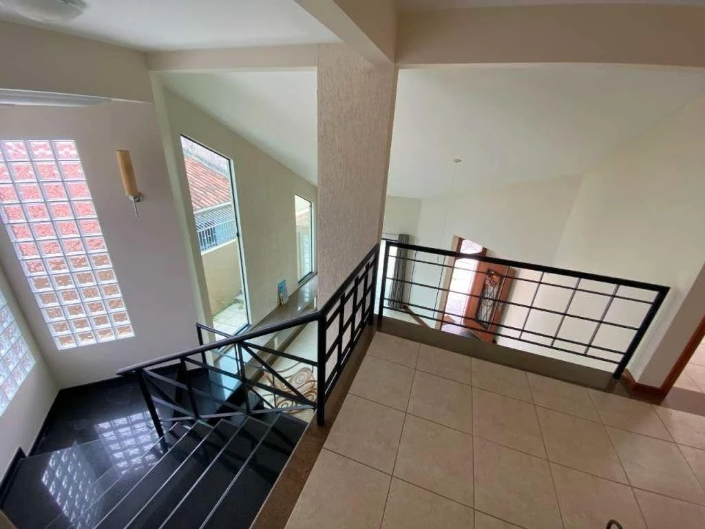 Casa residencial con 4 dormitorios y 5 baños — photo 21