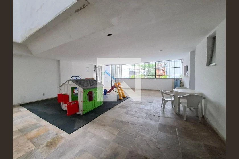 Home office in a 4-bedroom apartment, 140 m² — photo 29