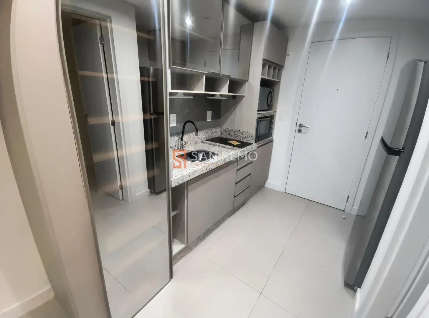 Мебльована квартира з 1 спальнею та відкритою кухнею — photo 8