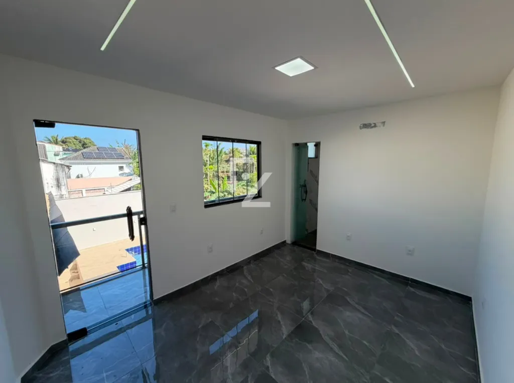 House with 4 bedrooms and 3 bathrooms, 3 parking spots — photo 30