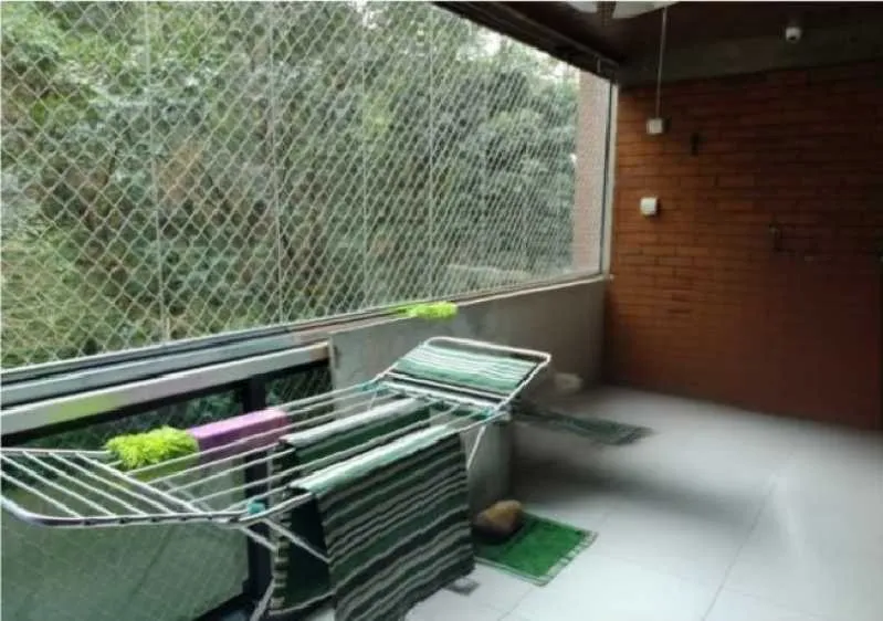 160 m² apartment with 3 en-suite bedrooms and balcony — photo 16