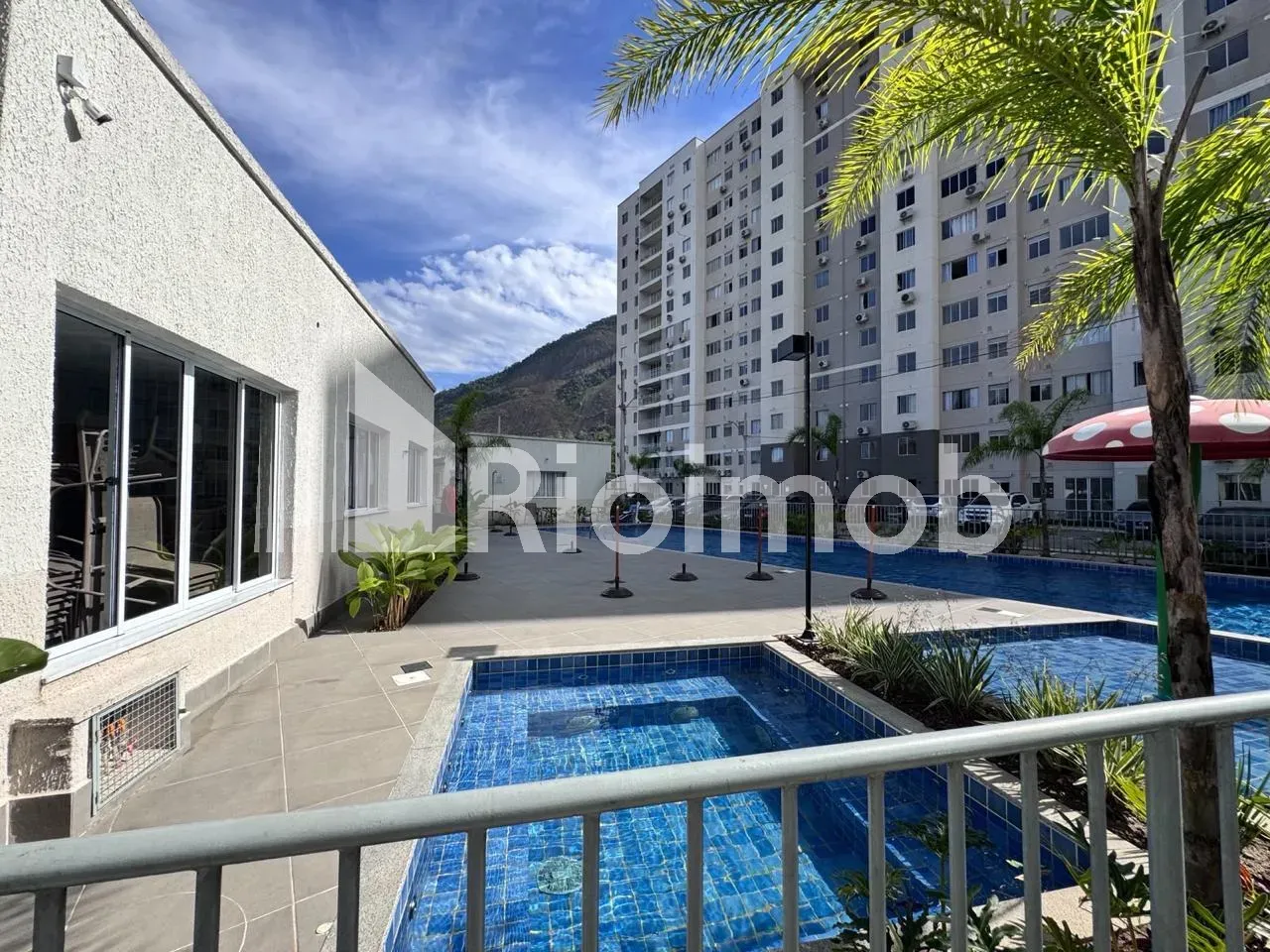 2-bedroom apartment with 1 en-suite and mountain views — photo 7