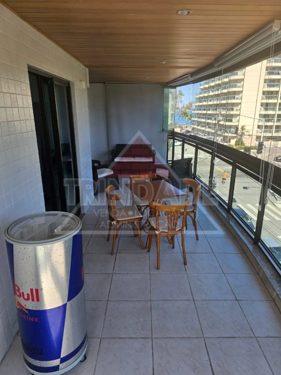 Apartamento de 2 quartos em condomínio com academia