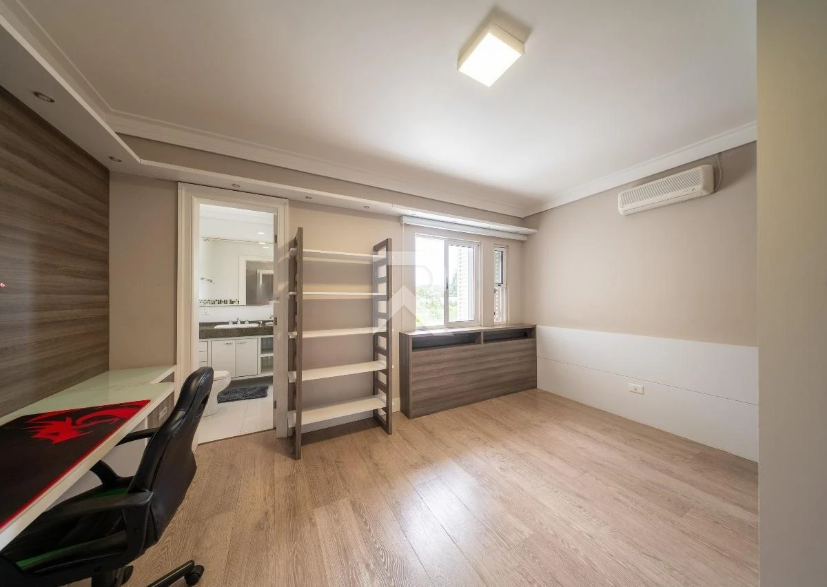 Furnished house, 400 m², with a bathtub — photo 41
