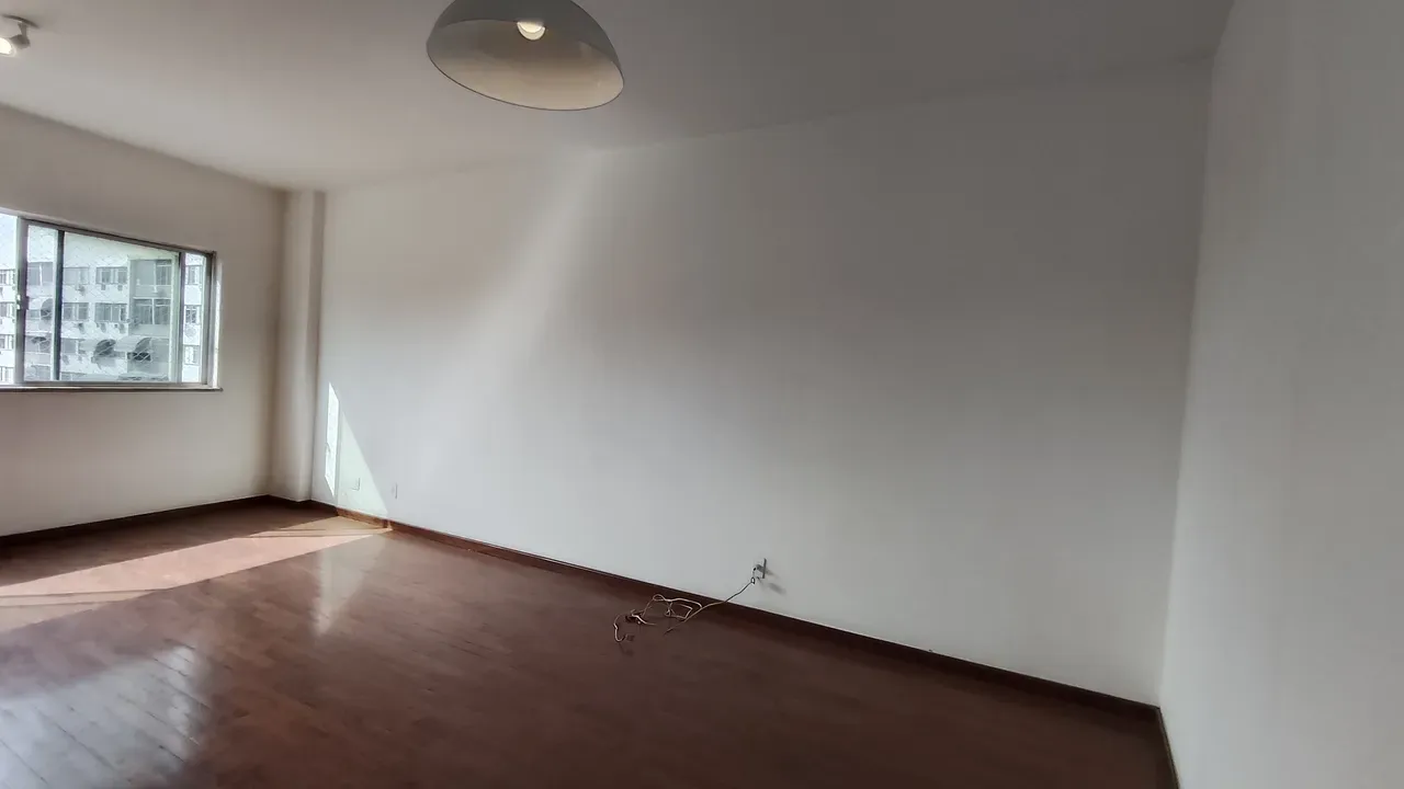 Apartamento no 4º andar com piso de madeira ou laminado — photo 16