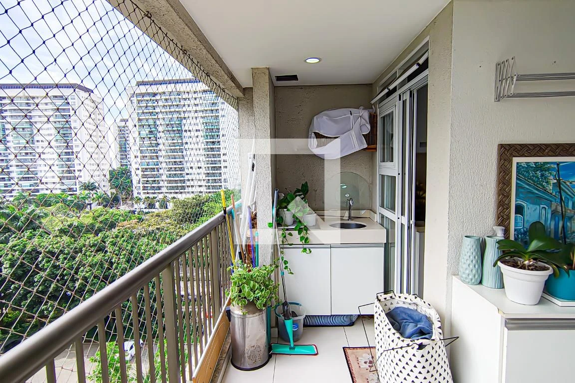 Apartamento mobiliado com 2 quartos e varanda com churrasqueira — photo 43