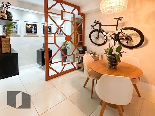 Unfurnished apartment with 4 bedrooms and open-plan kitchen — photo 11