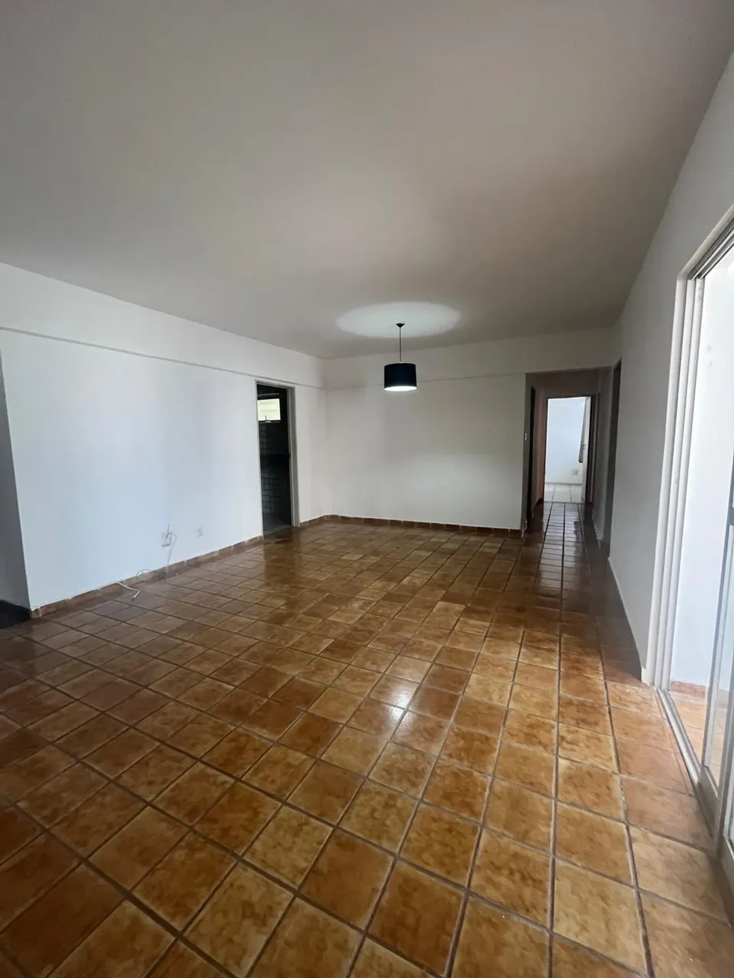 125 m² apartment with 3 bedrooms and 3 bathrooms — photo 6
