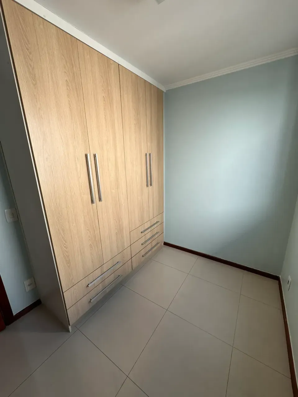 Apartamento com 4 quartos e cozinha separada fechada — photo 2