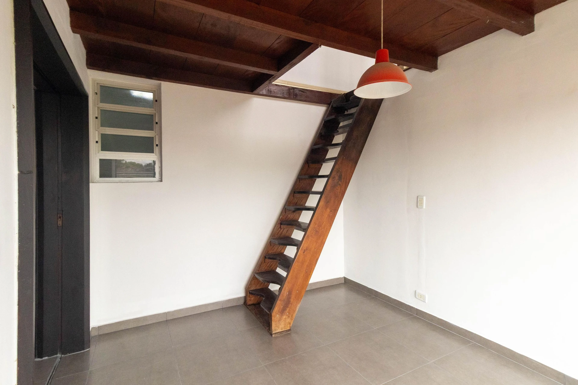 House, 195 m², with floor-to-ceiling windows — photo 61