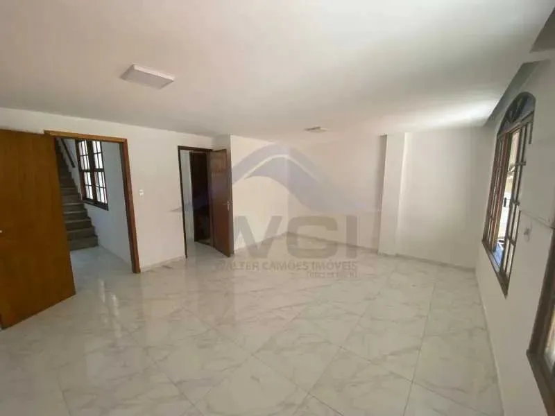 Triplex house with 5 bedrooms and 5 bathrooms and parking for 5 — photo 9