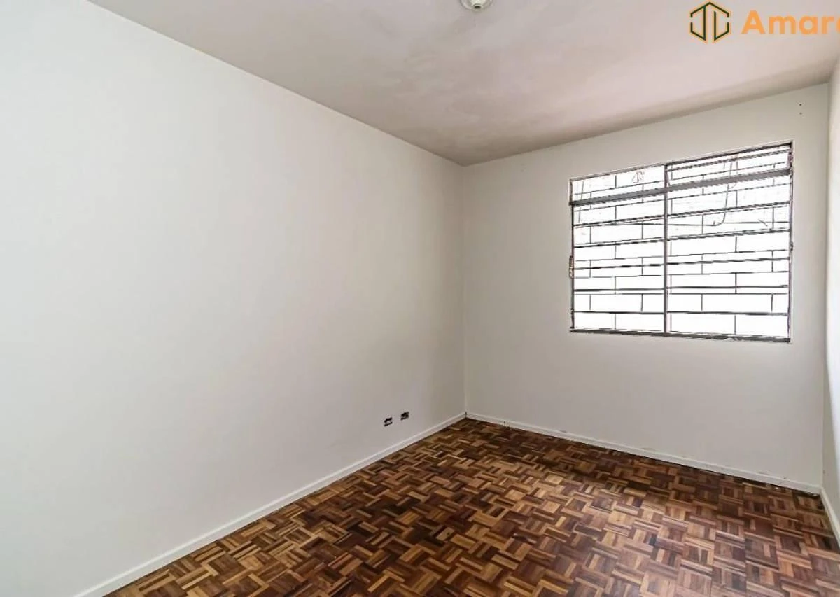 Wood or laminate floors in a 3-bedroom house, 75 m² — photo 22