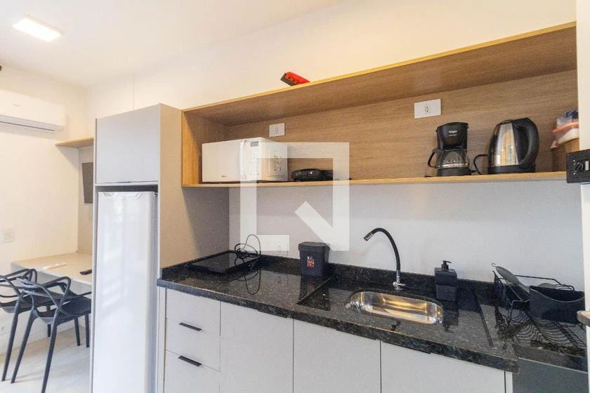 Furnished studio, 21 m², with floor-to-ceiling windows — photo 18