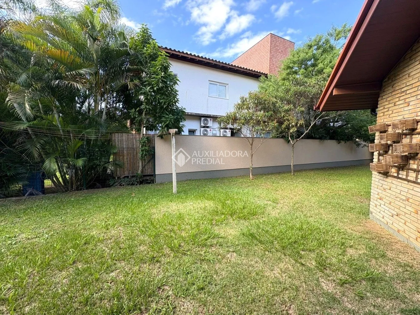 Closed-condominium house with 4 bedrooms and 3 bathrooms — photo 6