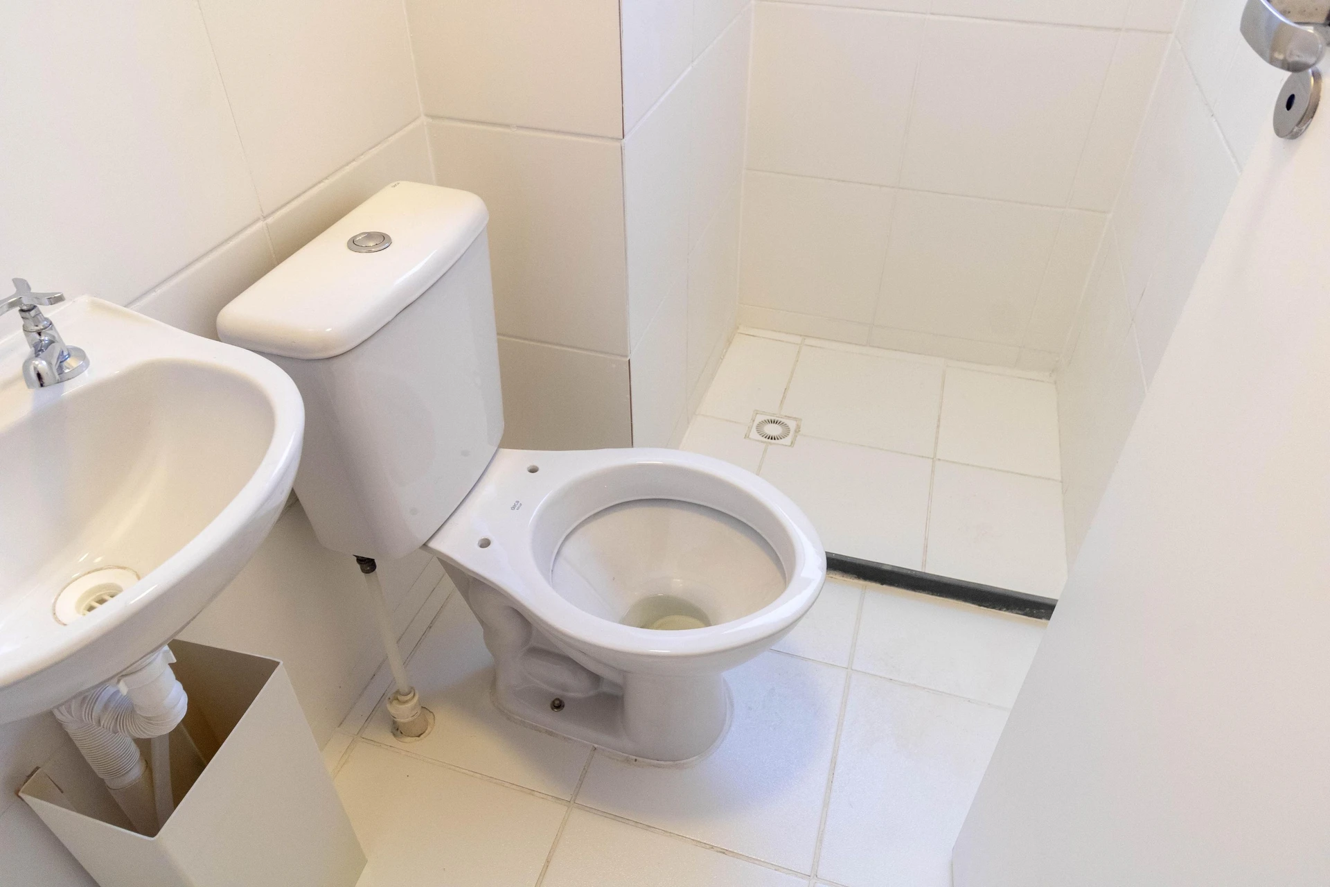 Apartamento sem mobília com 2 quartos e box de vidro — photo 4