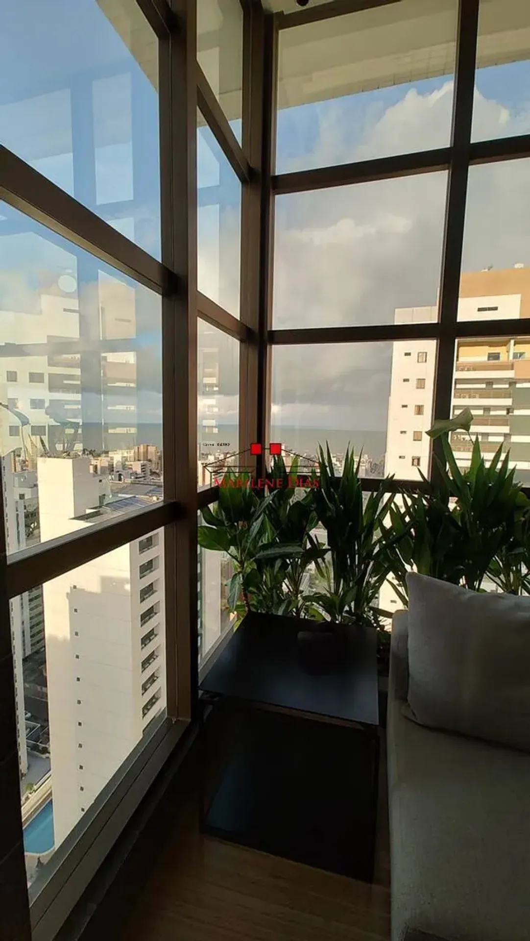 Furnished apartment, 30 m², with floor-to-ceiling windows — photo 24