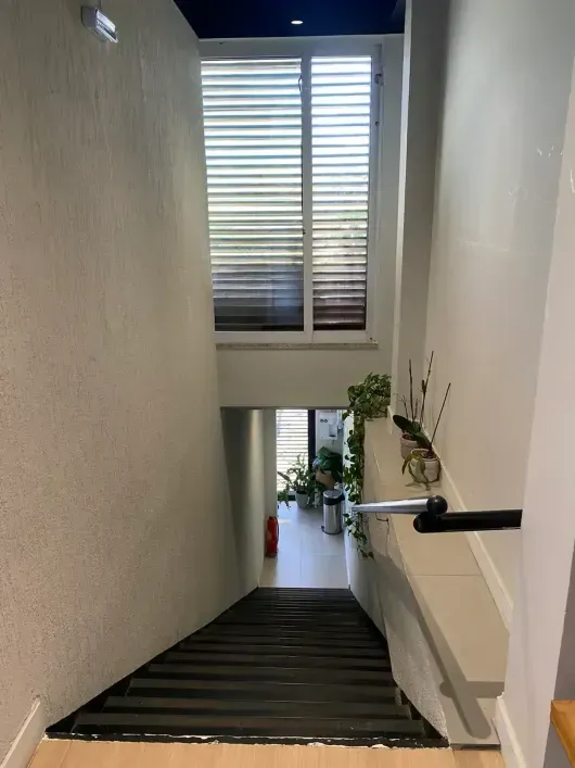 Unfurnished house with 8 bedrooms and a private BBQ — photo 15