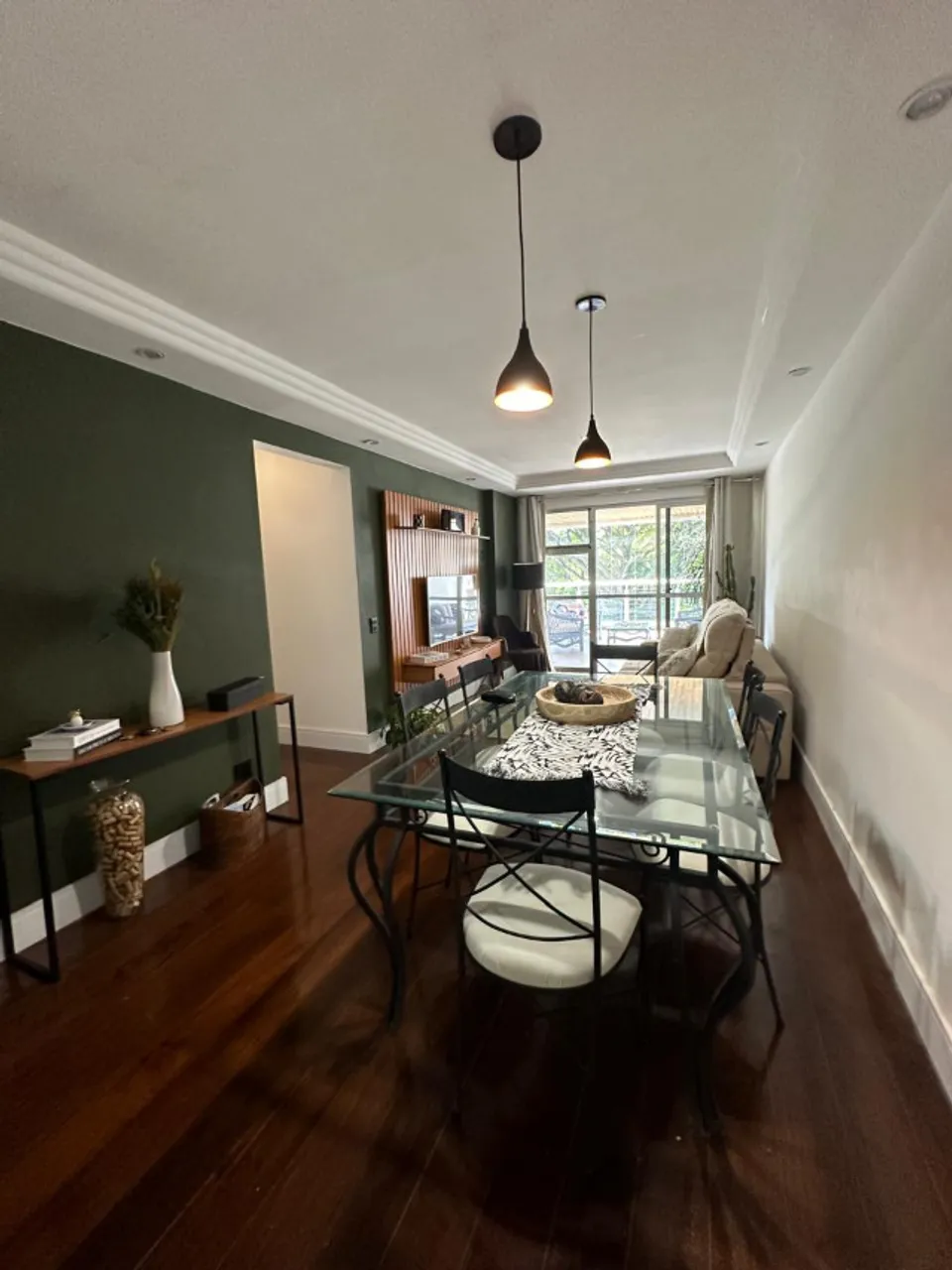 Furnished apartment, 131 m², with a glass-enclosed balcony — photo 7