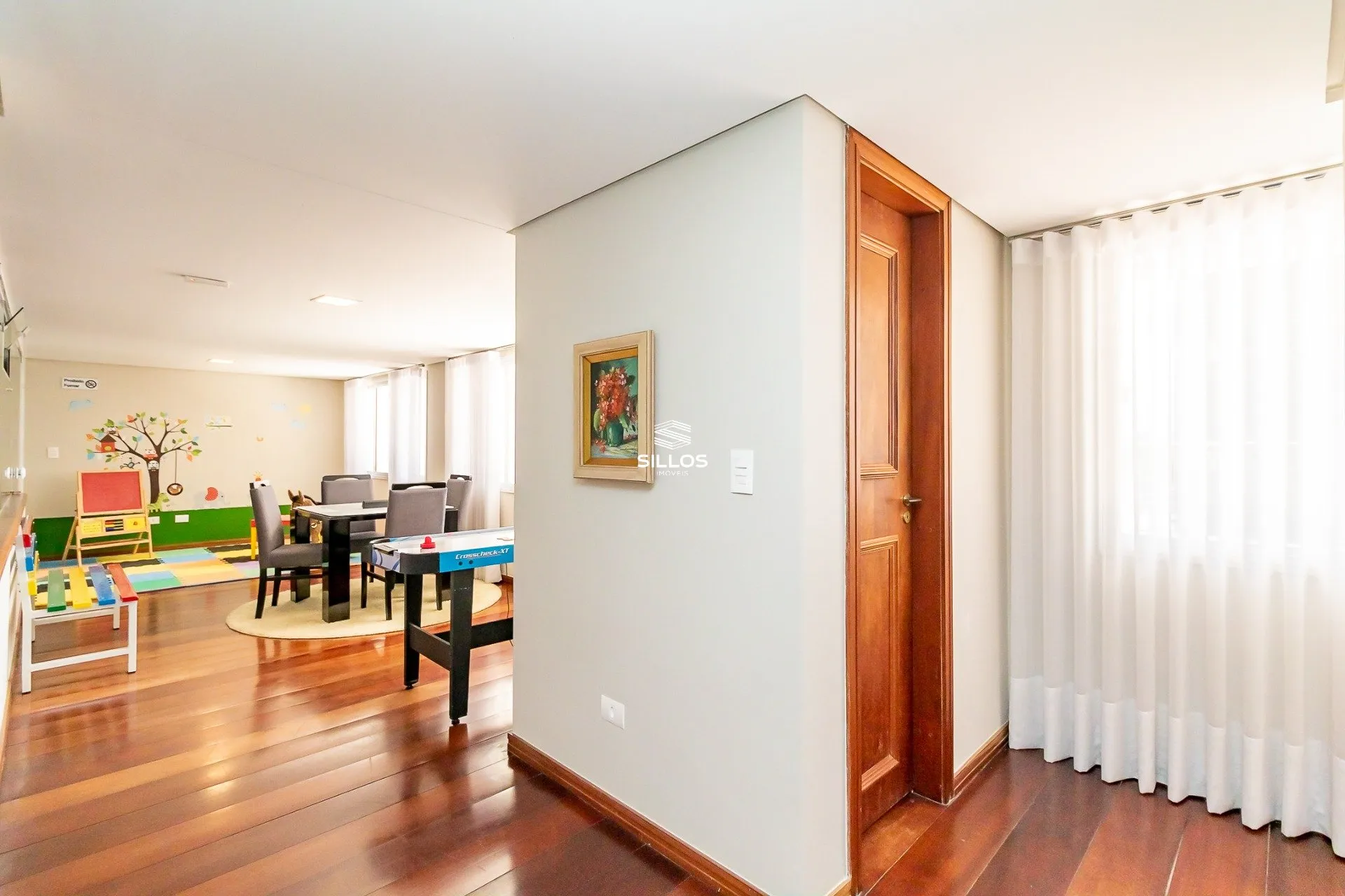 Apartamento de 241 m² con 4 dormitorios y cocina abierta — photo 43