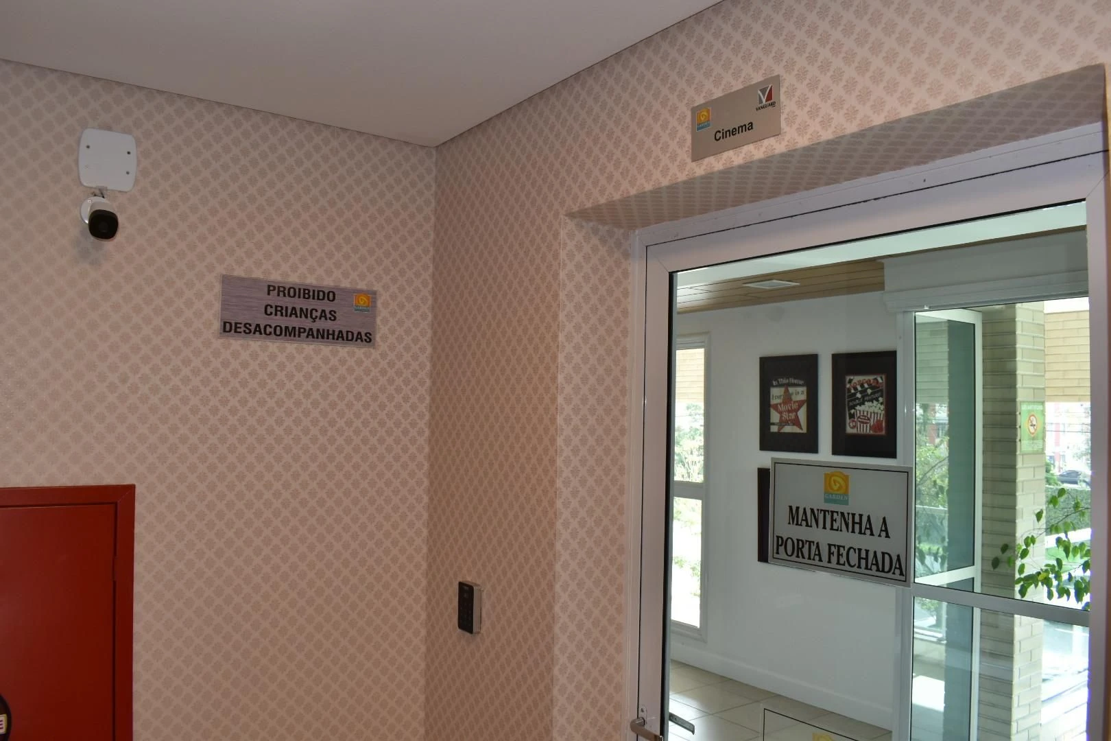 2-bedroom apartment with a home office in Curitiba — photo 38