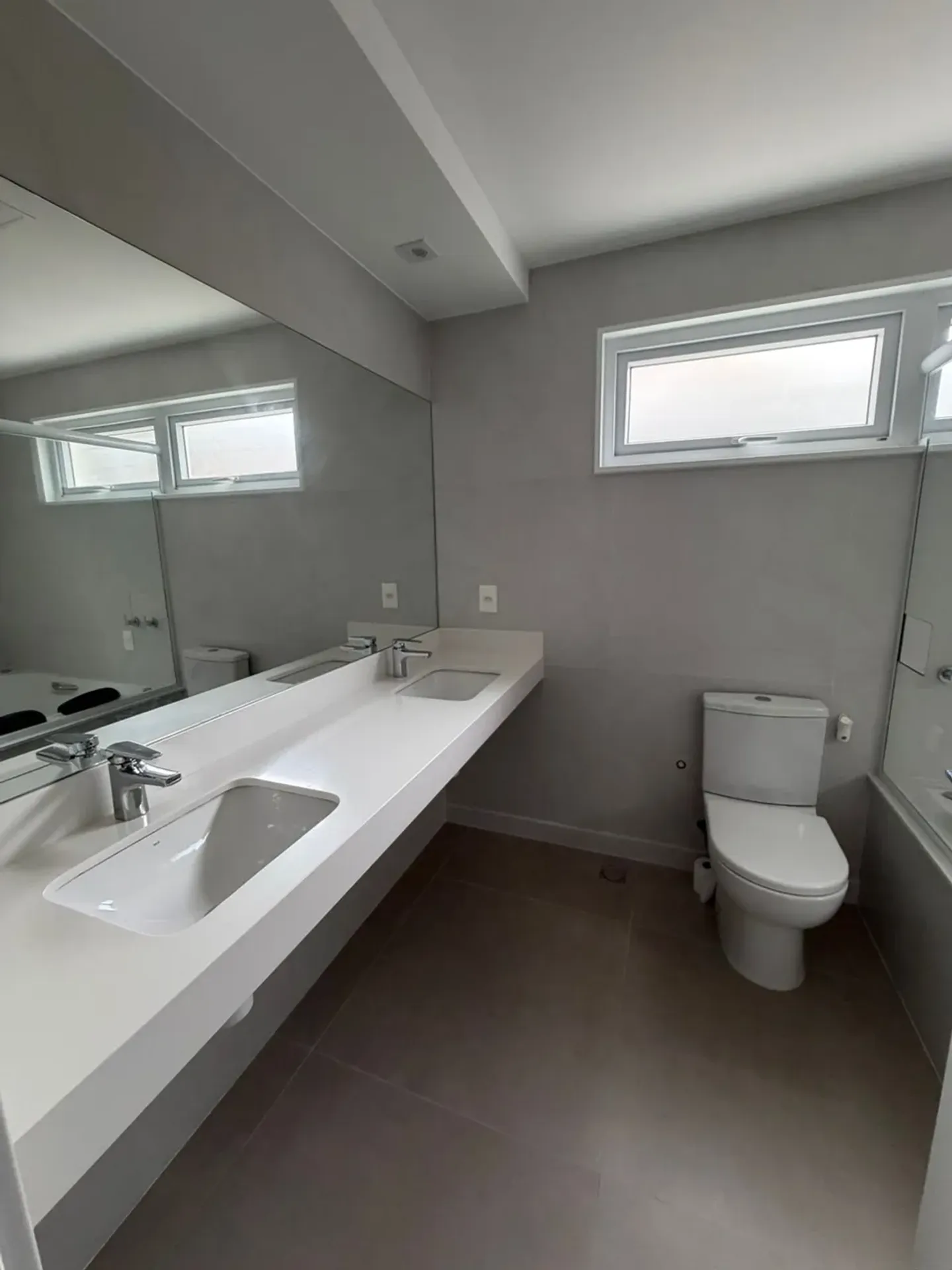 Rental house with 4 bedrooms, 5 baths and 360 m² — photo 22