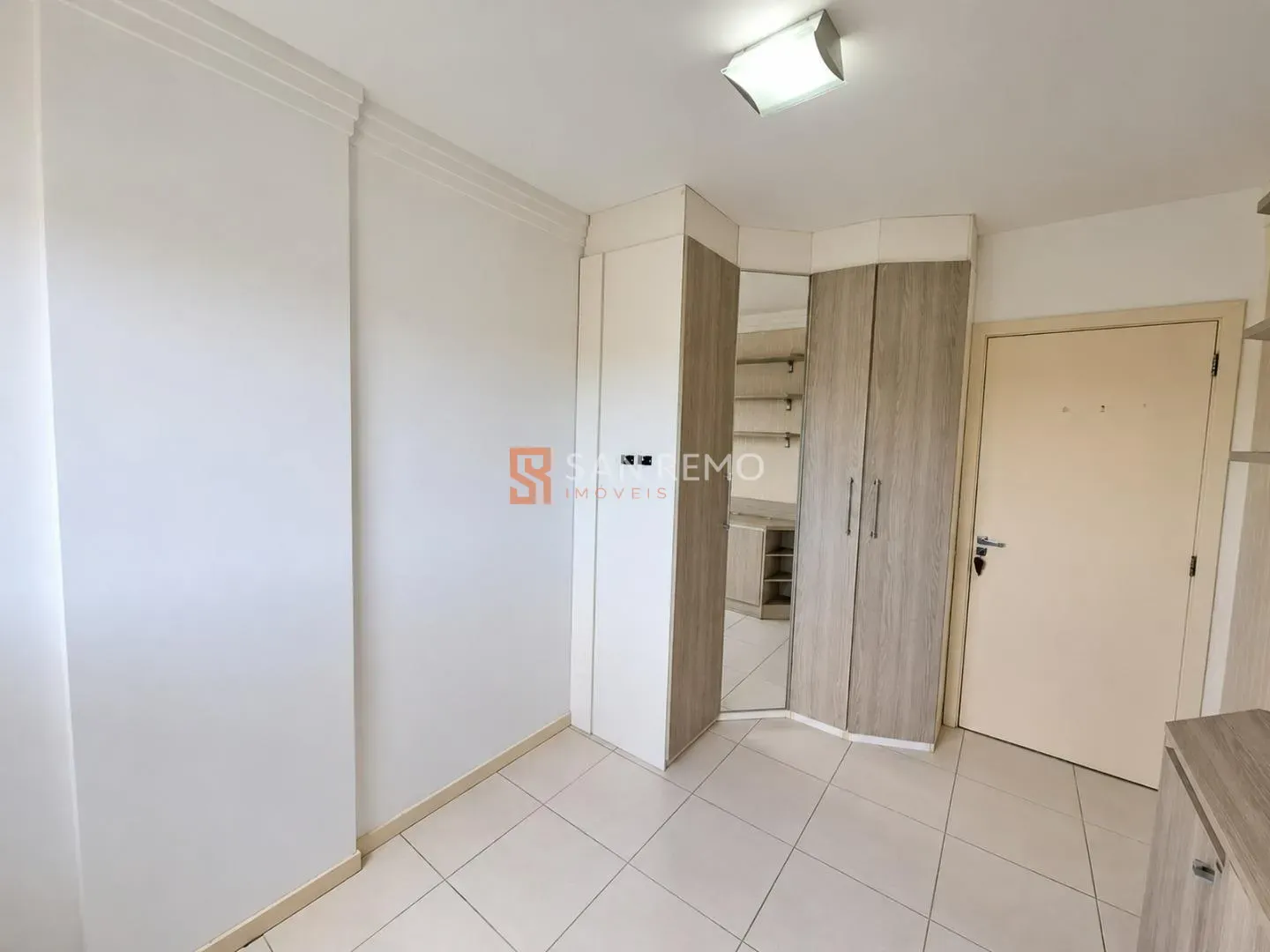 Furnished apartment, 71 m², with a glass-enclosed balcony — photo 21