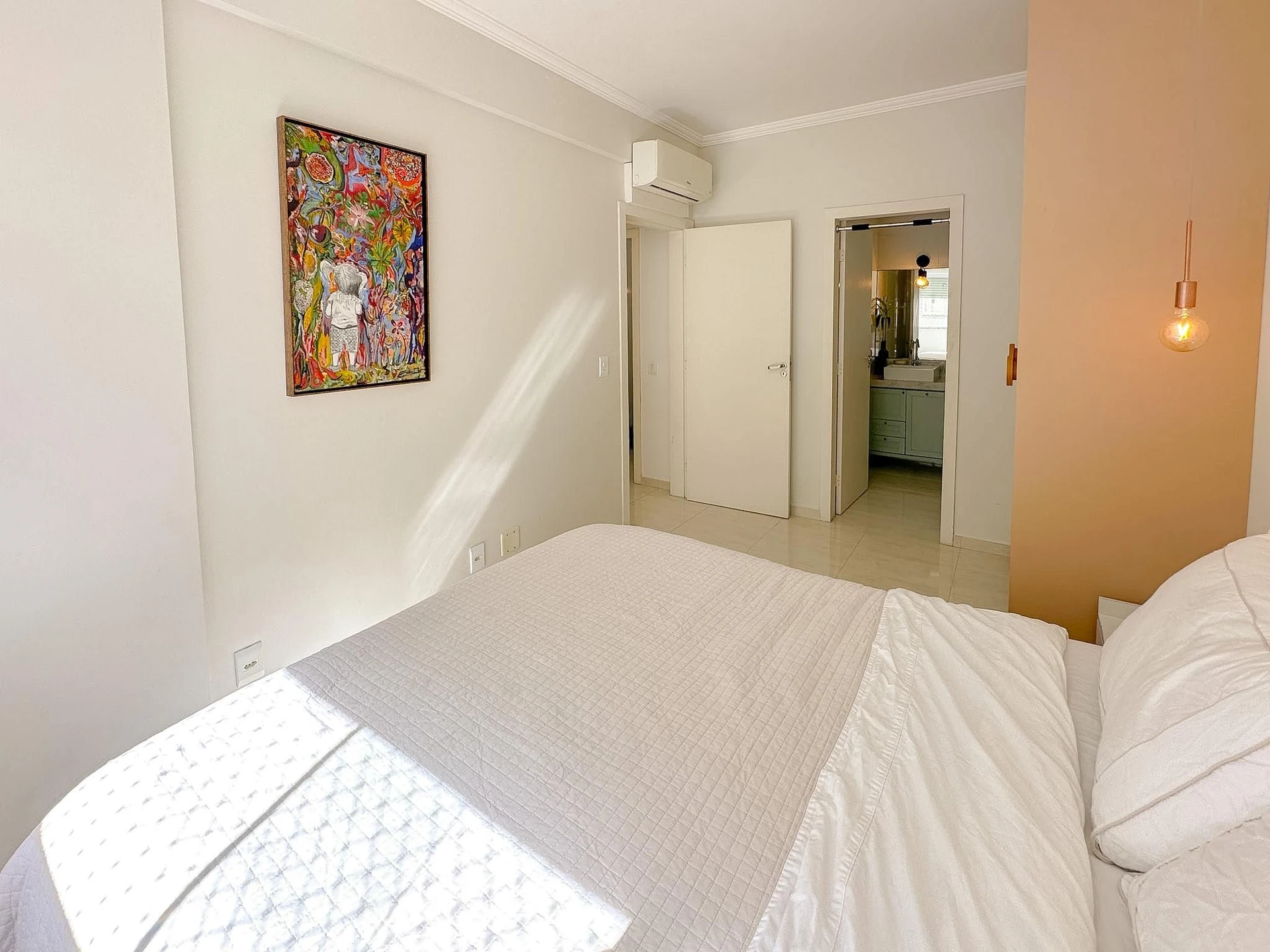 Furnished apartment, 92 m², with a grill on the balcony — photo 12