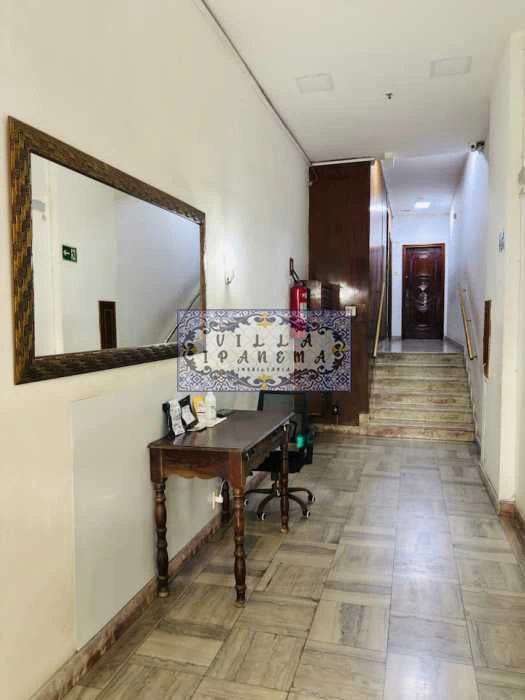 Furnished 1-bedroom apartment with ready-to-use desk — photo 3