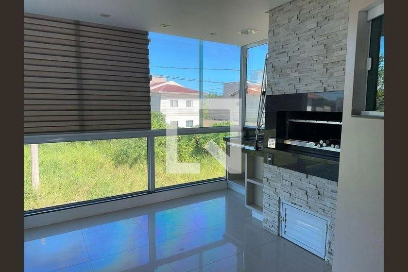 Furnished house with 3 bedrooms and an open-plan kitchen — photo 7