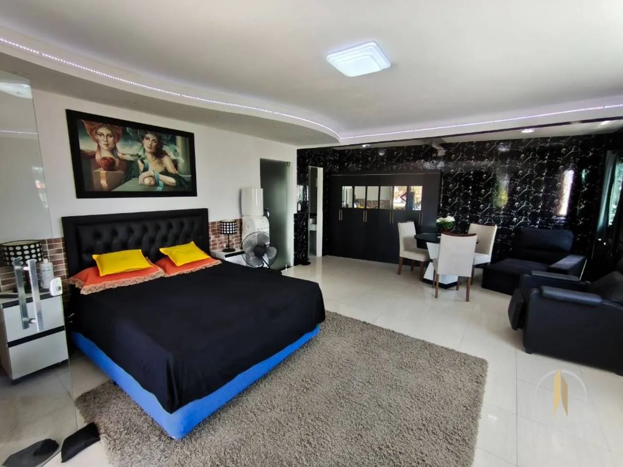 5-bedroom house with a grill on the balcony — photo 4