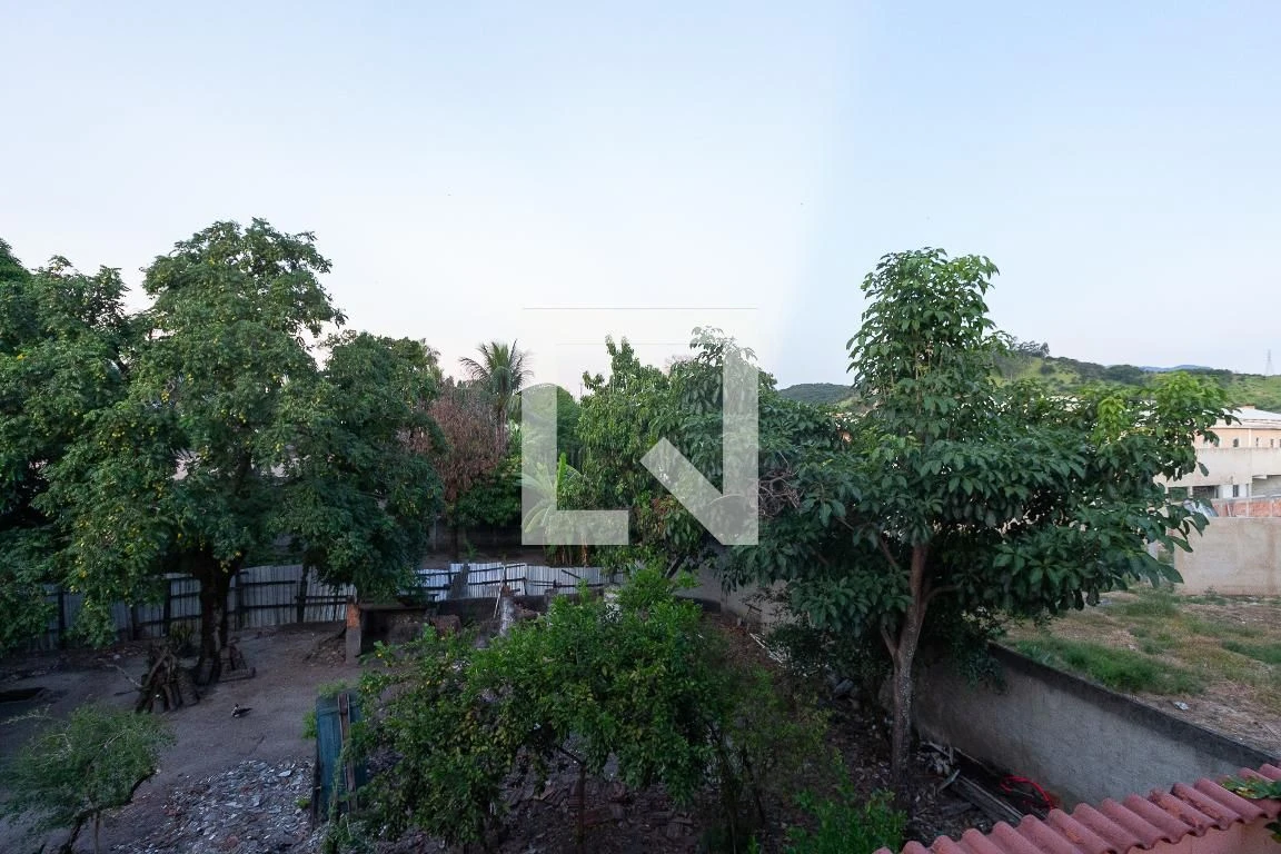 200 m² house with a private BBQ and a private pool — photo 61