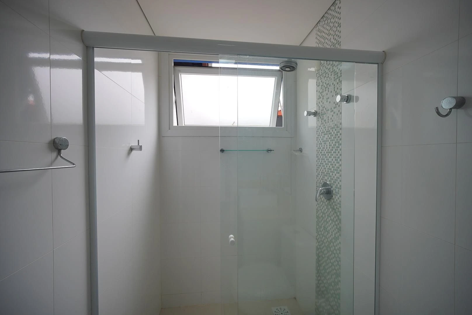 4-bedroom house with a mountain view in Florianópolis — photo 33