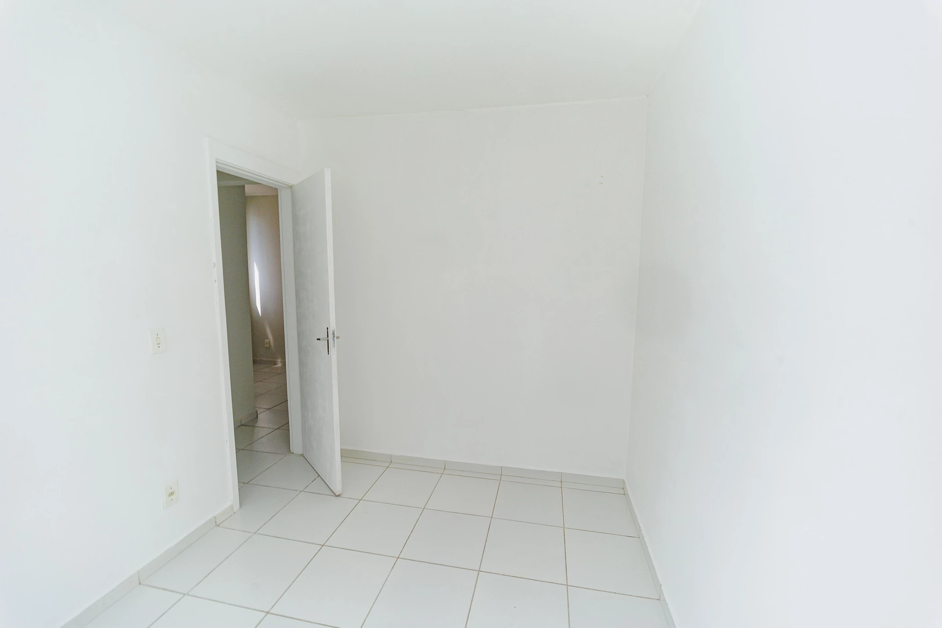 Apartamento de 2 quartos em condomínio com piscina — photo 22