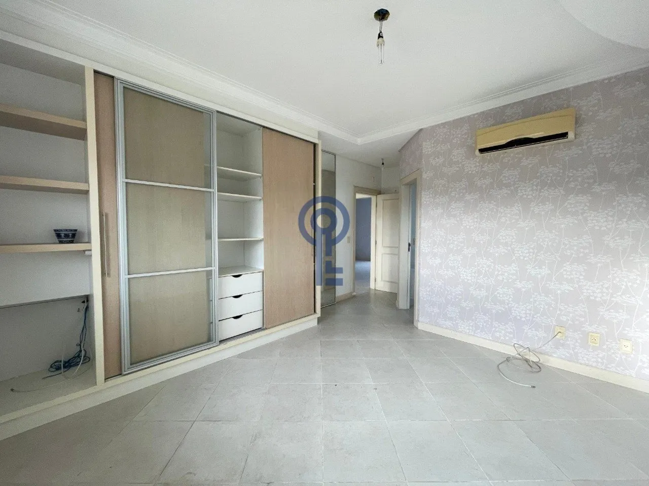 286 m² house with gas kitchen and 3 en-suite bedrooms — photo 7