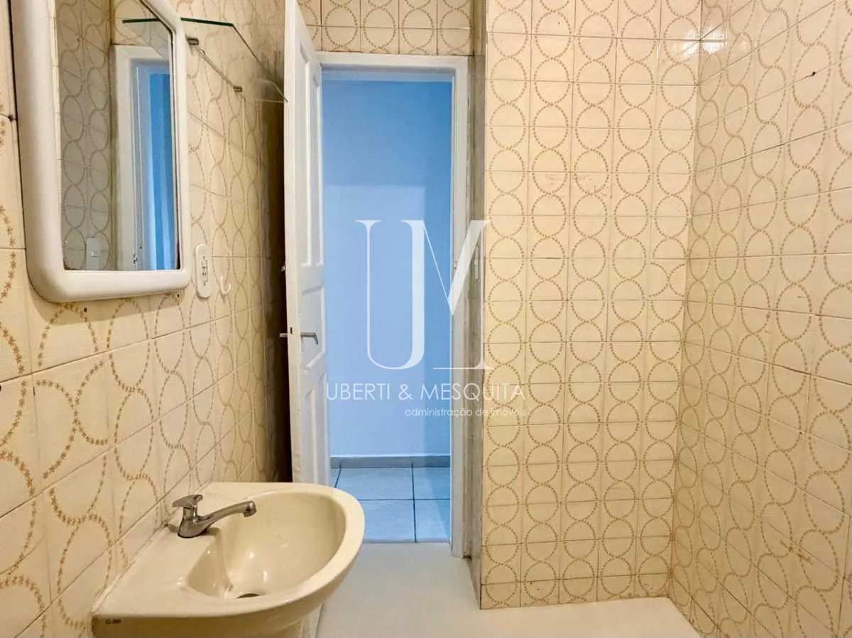 Mountain view in a one-bedroom apartment, 50 m² — photo 17