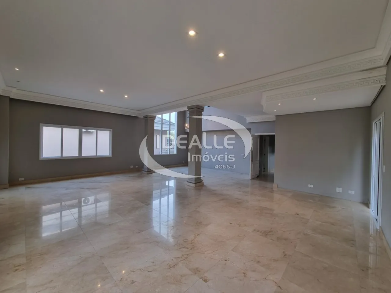 Rental house with 5 bedrooms and 6 bathrooms — photo 4