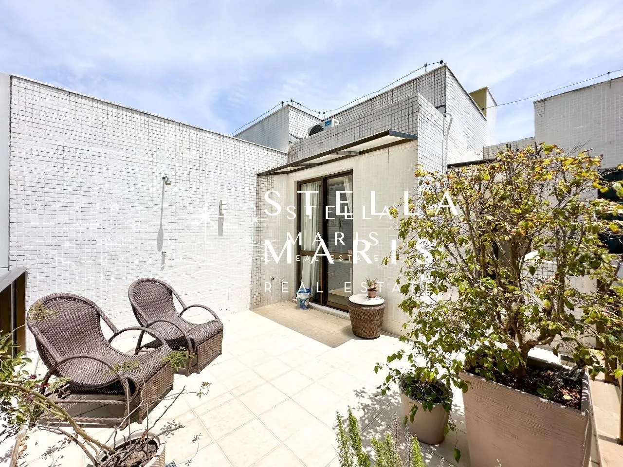 Furnished apartment with 3 bedrooms and a balcony — photo 21